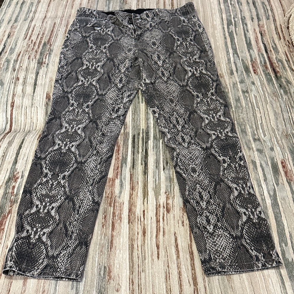 Tummy Control Apt. 9 Black and Cream/ Taupe Snakeskin Pants size 14
